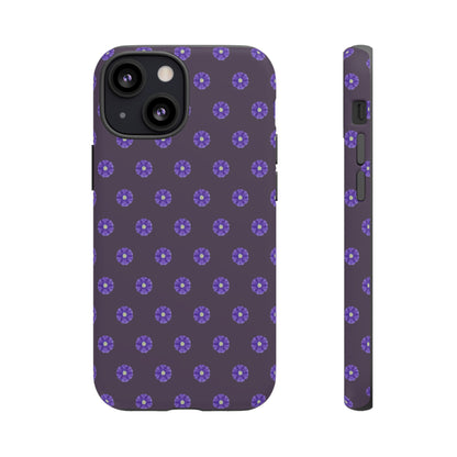 Coque Téléphone Samsung, iPhone & Google Pixel Renforcée Mate – Design Floral Epuré Fleurs de Primevère sur Fond Couleur Prune| Protection Antichoc | Idée Cadeau Femme