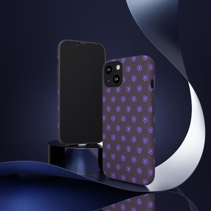 Coque Téléphone Samsung, iPhone & Google Pixel Renforcée Mate – Design Floral Epuré Fleurs de Primevère sur Fond Couleur Prune| Protection Antichoc | Idée Cadeau Femme