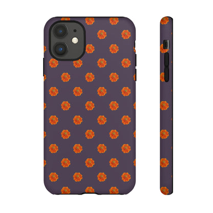 Coque Téléphone Samsung, iPhone & Google Pixel Renforcée Mate – Design Floral Epuré Fleurs de Cosmos Orange sur Fond Couleur Prune | Protection Antichoc | Idée Cadeau Femme