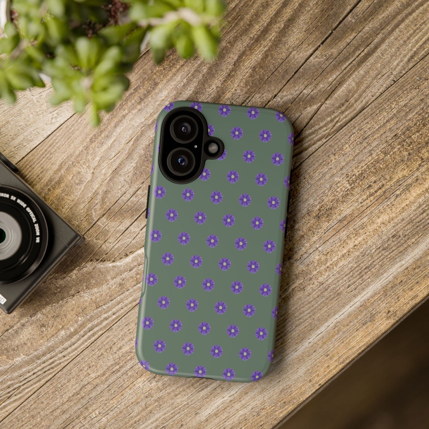 Coque Téléphone Samsung, iPhone & Google Pixel Renforcée Mate – Design Floral Epuré Fleurs de Primevère sur Fond Vert Minéral | Protection Antichoc | Idée Cadeau Femme