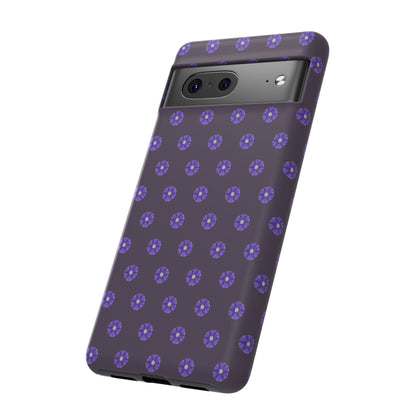 Coque Téléphone Samsung, iPhone & Google Pixel Renforcée Mate – Design Floral Epuré Fleurs de Primevère sur Fond Couleur Prune| Protection Antichoc | Idée Cadeau Femme