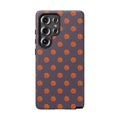 Coque Téléphone Samsung, iPhone & Google Pixel Renforcée Mate – Design Floral Epuré Fleurs de Cosmos Orange sur Fond Couleur Prune | Protection Antichoc | Idée Cadeau Femme