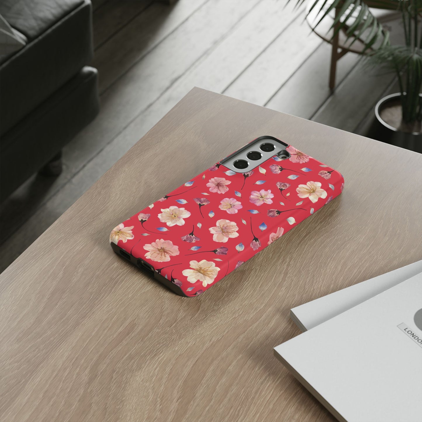 Coque Téléphone Samsung, iPhone & Google Pixel Renforcée Mate – Design Floral Fleurs de Cerisier sur Fond Rouge Féminin | Protection Antichoc | Idée Cadeau Femme