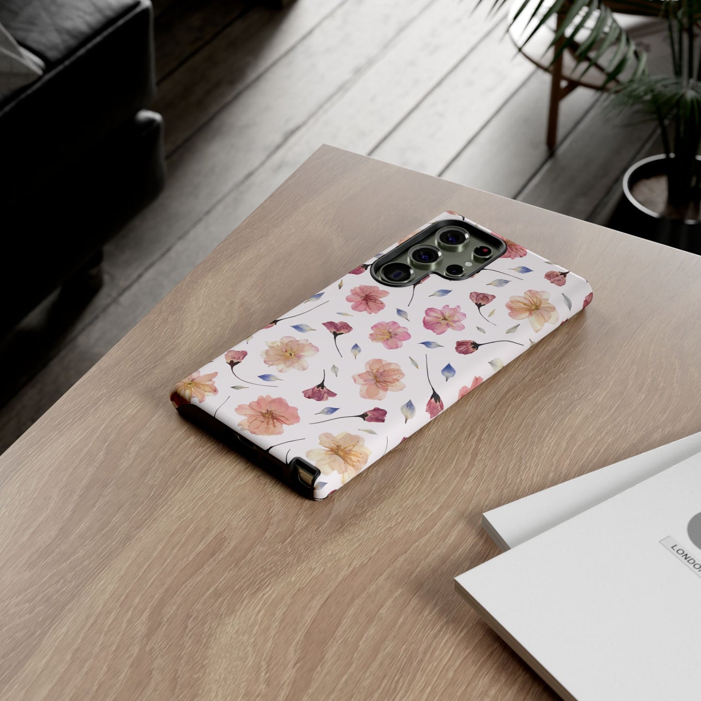 Coque Téléphone Samsung, iPhone & Google Pixel Renforcée Mate – Design Floral Fleurs de Cerisier sur Fond Blanc Poudré | Protection Antichoc | Idée Cadeau Femme