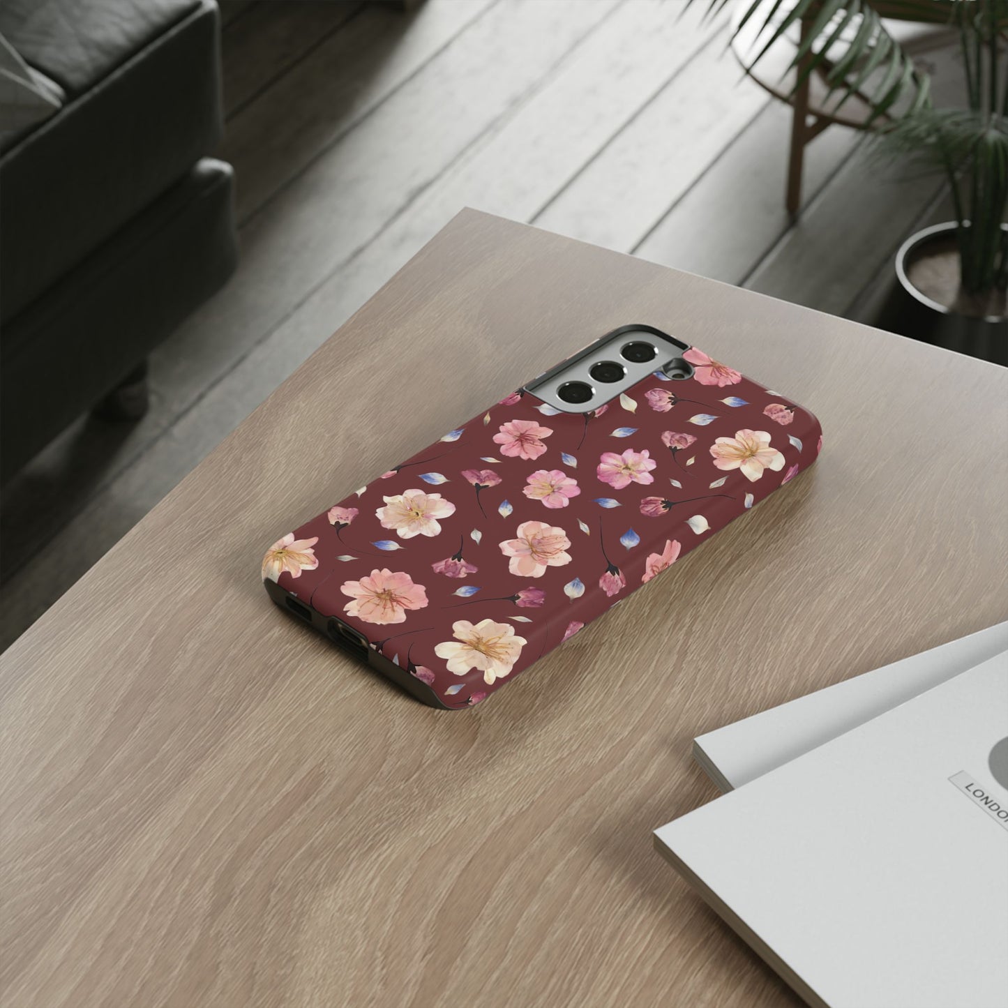 Coque Téléphone Samsung, iPhone & Google Pixel Renforcée Mate – Design Floral Fleurs de Cerisier sur Fond Bordeaux | Protection Antichoc | Idée Cadeau Pour Elle