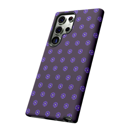 Coque Téléphone Samsung, iPhone & Google Pixel Renforcée Mate – Design Floral Epuré Fleurs de Primevère sur Fond Couleur Prune| Protection Antichoc | Idée Cadeau Femme