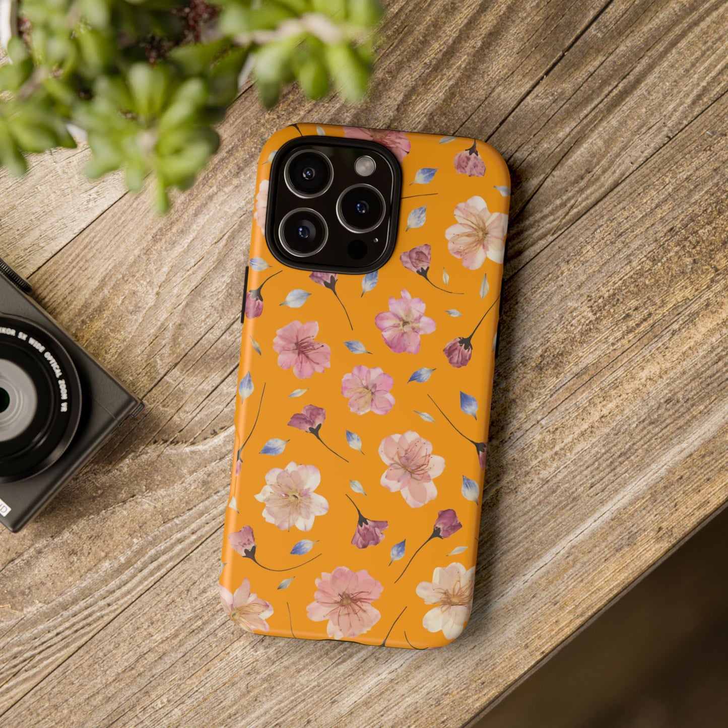 Coque Téléphone Samsung, iPhone & Google Pixel Renforcée Mate – Design Floral Fleurs de Cerisier sur Fond Couleur Curcuma| Protection Antichoc | Idée Cadeau Femme
