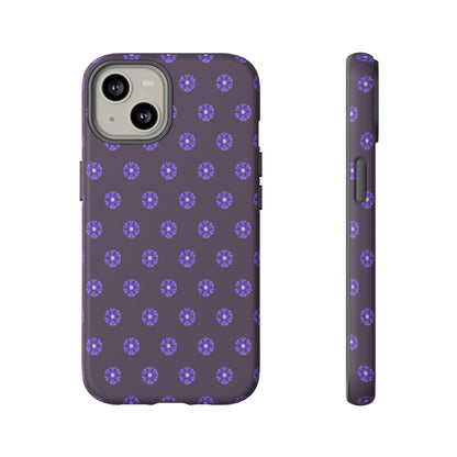 Coque Téléphone Samsung, iPhone & Google Pixel Renforcée Mate – Design Floral Epuré Fleurs de Primevère sur Fond Couleur Prune| Protection Antichoc | Idée Cadeau Femme