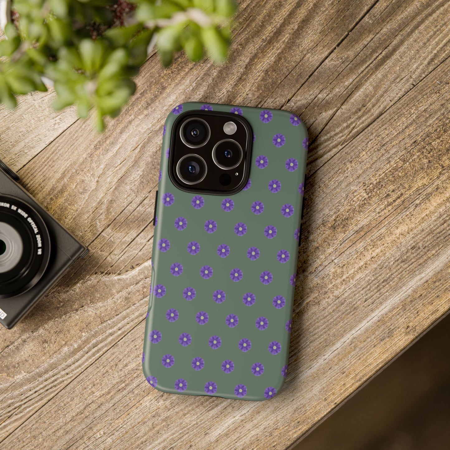 Coque Téléphone Samsung, iPhone & Google Pixel Renforcée Mate – Design Floral Epuré Fleurs de Primevère sur Fond Vert Minéral | Protection Antichoc | Idée Cadeau Femme