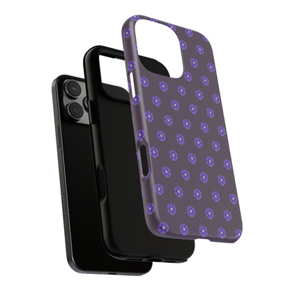 Coque Téléphone Samsung, iPhone & Google Pixel Renforcée Mate – Design Floral Epuré Fleurs de Primevère sur Fond Couleur Prune| Protection Antichoc | Idée Cadeau Femme