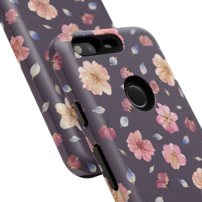 Coque Téléphone Samsung, iPhone & Google Pixel Renforcée Mate – Design Floral Fleurs de Cerisier sur Fond Couleur Prune | Protection Antichoc | Idée Cadeau Femme