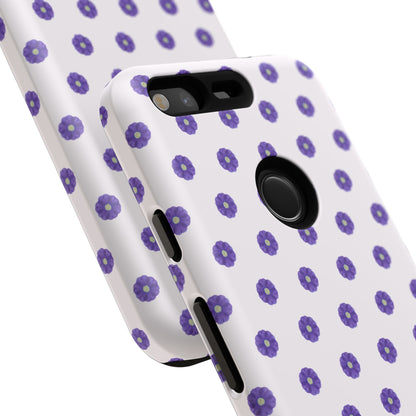 Coque Téléphone Samsung, iPhone & Google Pixel Renforcée Mate – Design Botanique Epuré Fleurs de Primevère sur Fond Blanc Perlé | Protection Antichoc | Idée Cadeau Femme