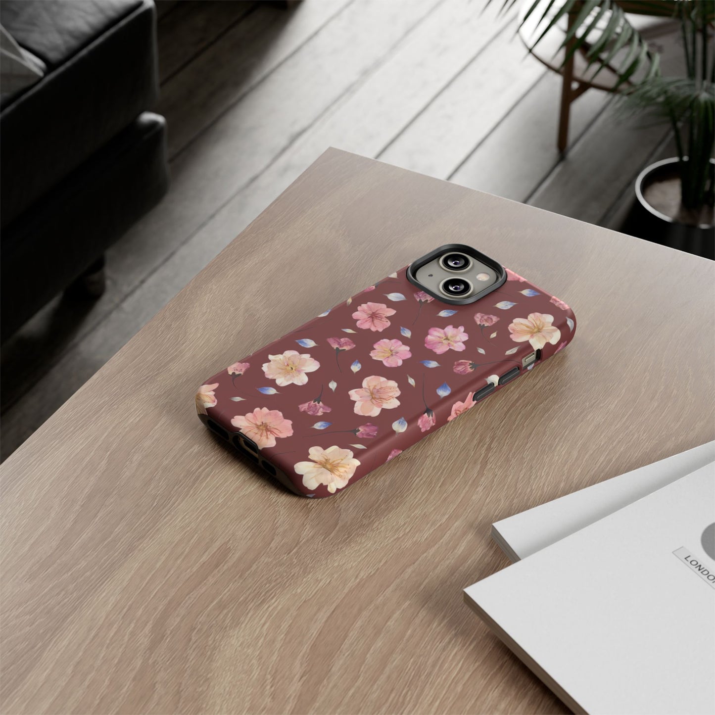 Coque Téléphone Samsung, iPhone & Google Pixel Renforcée Mate – Design Floral Fleurs de Cerisier sur Fond Bordeaux | Protection Antichoc | Idée Cadeau Pour Elle
