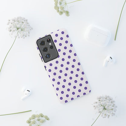Coque Téléphone Samsung, iPhone & Google Pixel Renforcée Mate – Design Botanique Epuré Fleurs de Primevère sur Fond Blanc Perlé | Protection Antichoc | Idée Cadeau Femme