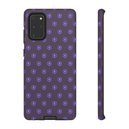 Coque Téléphone Samsung, iPhone & Google Pixel Renforcée Mate – Design Floral Epuré Fleurs de Primevère sur Fond Couleur Prune| Protection Antichoc | Idée Cadeau Femme