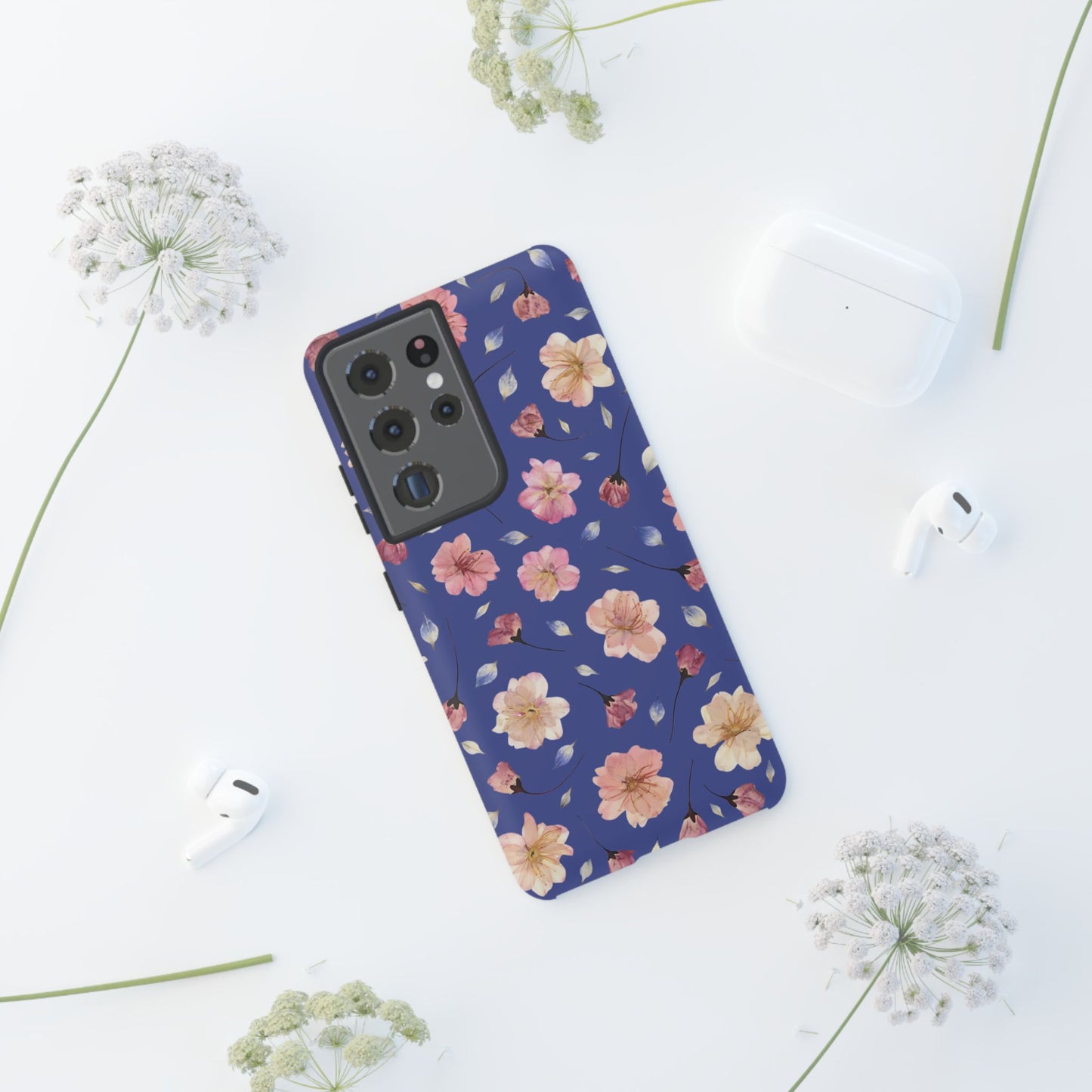 Coque Téléphone Samsung, iPhone & Google Pixel Renforcée Mate – Design Floral Fleurs de Cerisier sur Fond Bleu Encre | Protection Antichoc | Idée Cadeau Pour Elle