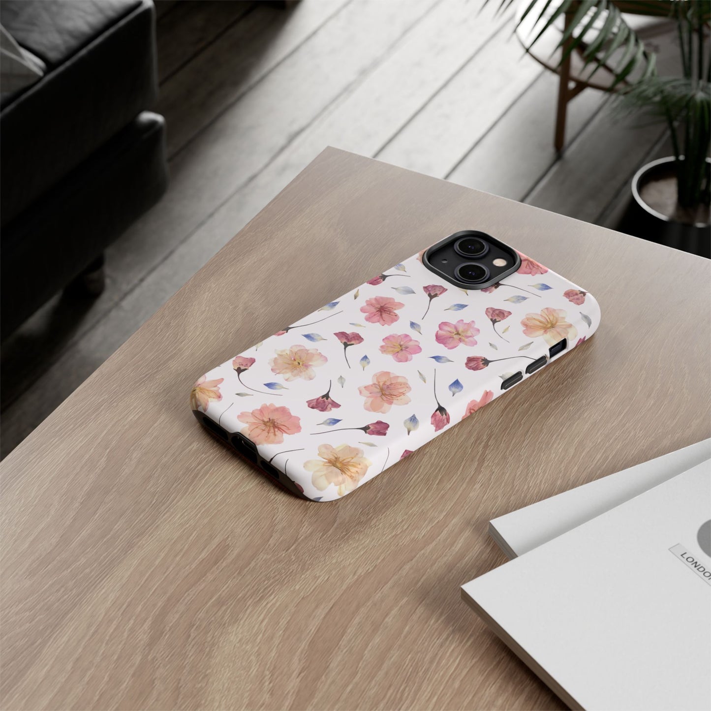Coque Téléphone Samsung, iPhone & Google Pixel Renforcée Mate – Design Floral Fleurs de Cerisier sur Fond Blanc Poudré | Protection Antichoc | Idée Cadeau Femme