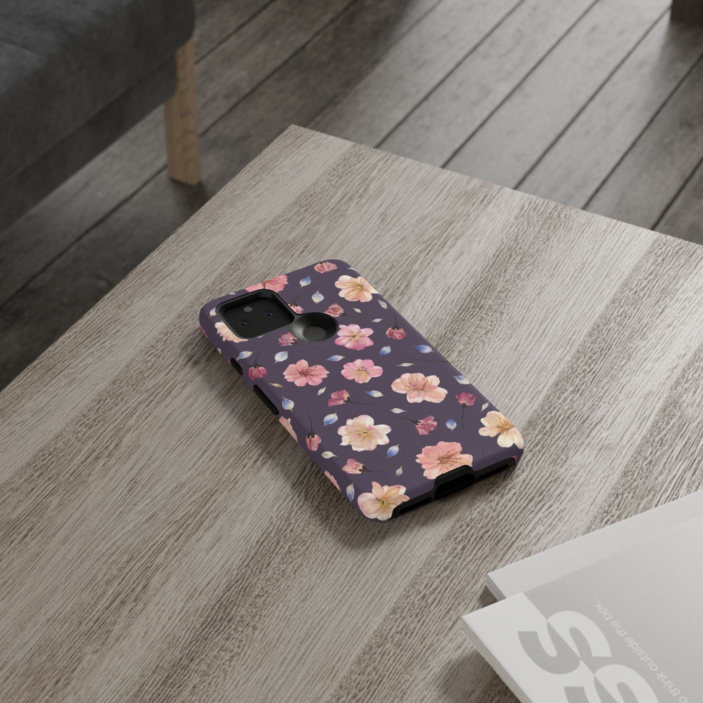 Coque Téléphone Samsung, iPhone & Google Pixel Renforcée Mate – Design Floral Fleurs de Cerisier sur Fond Couleur Prune | Protection Antichoc | Idée Cadeau Femme