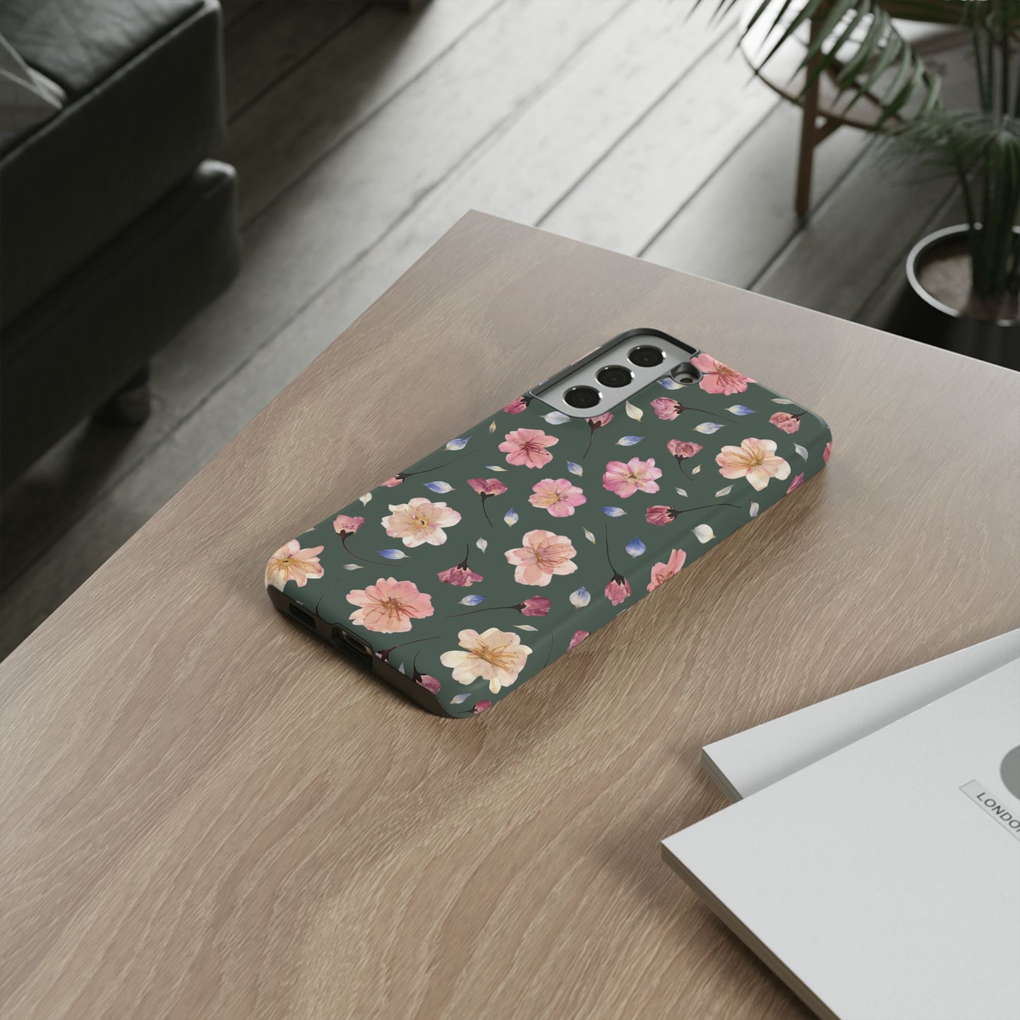 Coque Téléphone Samsung, iPhone & Google Pixel Renforcée Mate – Design Floral Fleurs de Cerisier sur Fond Verte Minéral | Protection Antichoc | Idée Cadeau Femme