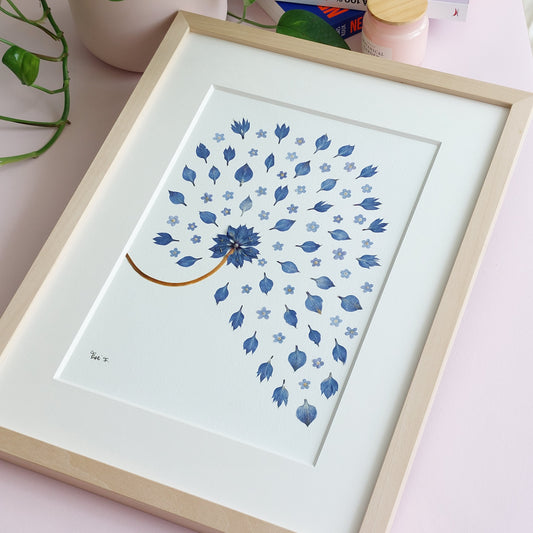 Botanical Wall Art made with natual pressed flowers (blue nigella and blue forget-me-not). Eco-responsible gift. 